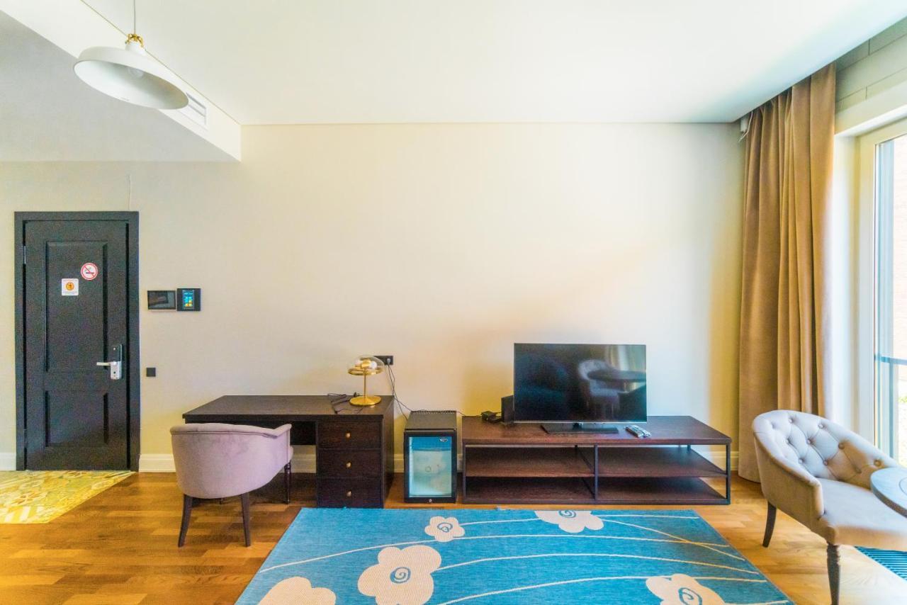 Hotel Manica Esentai City Almaty Esterno foto