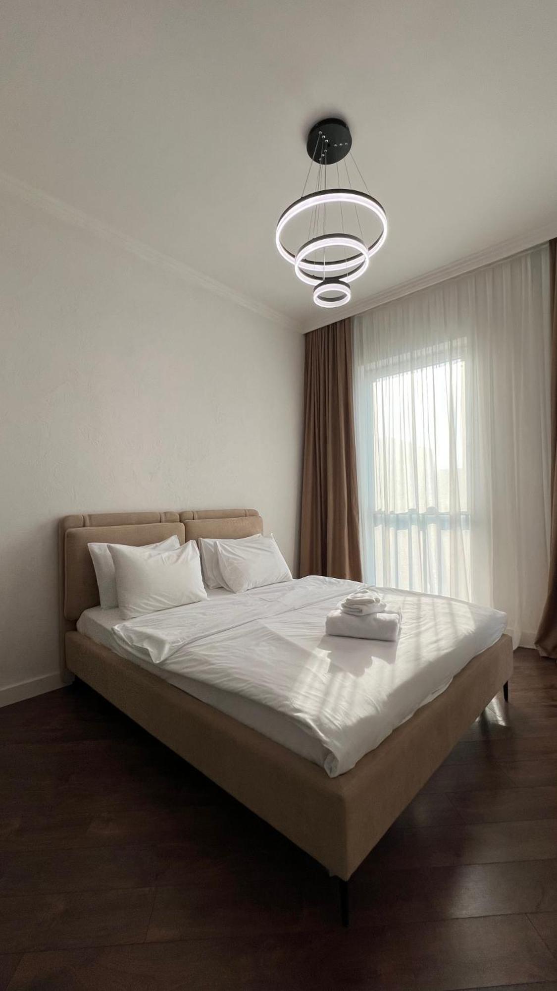 Hotel Manica Esentai City Almaty Esterno foto