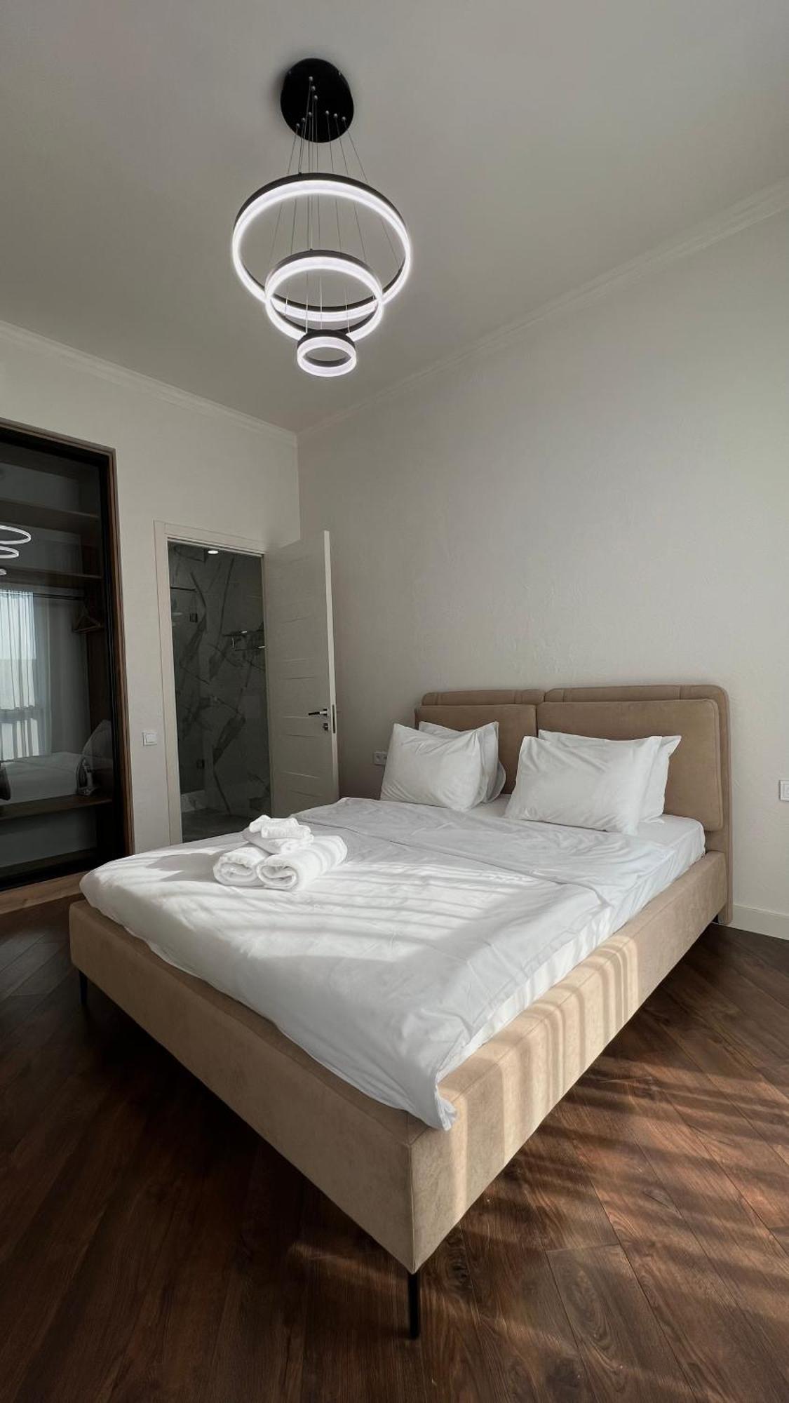 Hotel Manica Esentai City Almaty Esterno foto